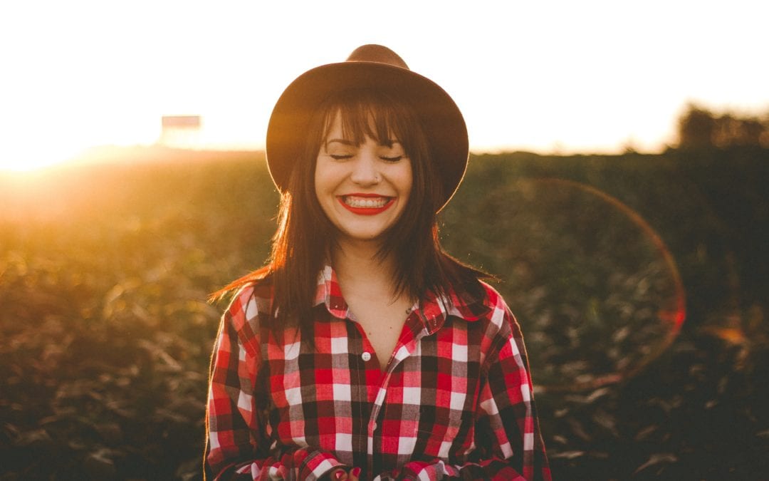 How To Be Happy Manifest Money Using Laws Of The Universe Gratitude